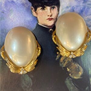 Vintage pearl earrings